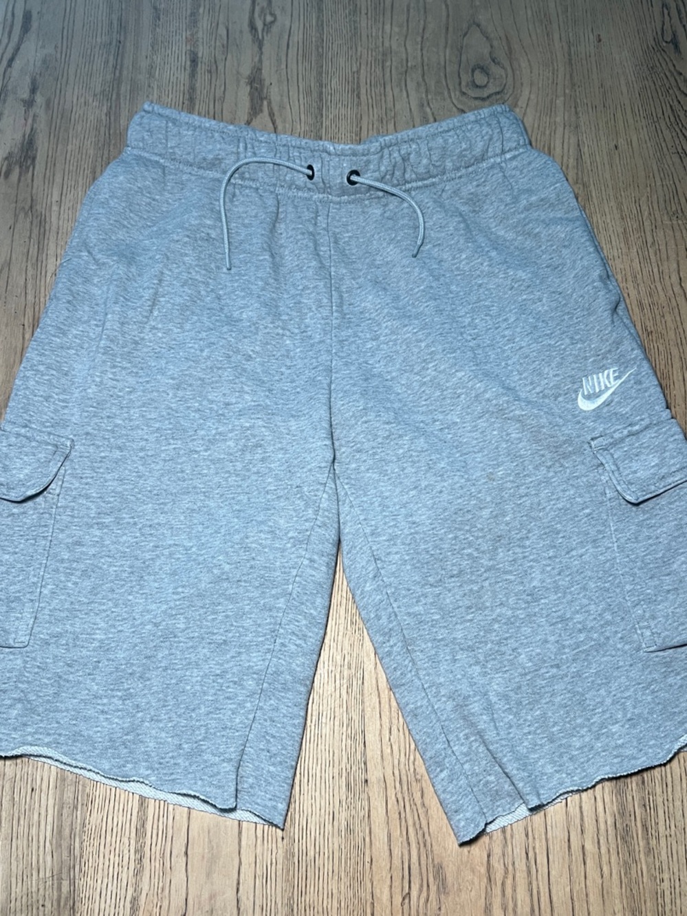Nike Gray Cargo Cutoff Sweats Knit Shorts Drawstring Pockets embroidered Nike
